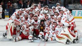 Денверские Пайонирз в 11-й раз чемпионы NCAA: как вратарь-невидимка принес титул в решающем матче с Висконсином